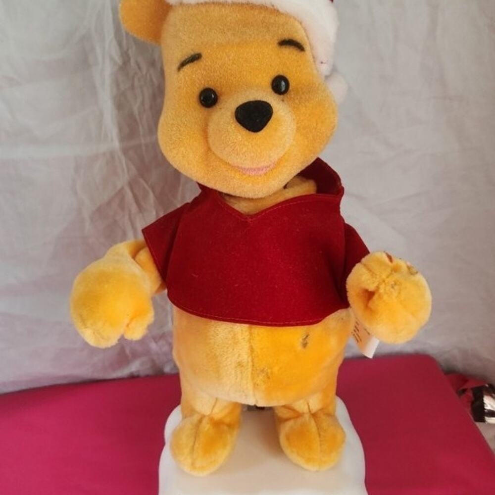 Vintage Pooh Bear 18 in Christmas Animated Figure